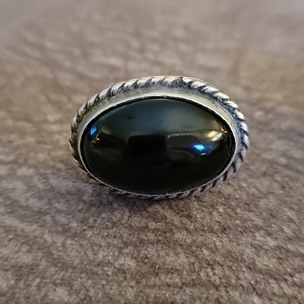 Antique Estate Oxidized Sterling Silver Onyx Cabochon Oval Screw-on Earrings